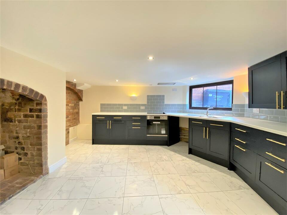 1 bed apartment for sale in Bridge Street, Hereford  - Property Image 2