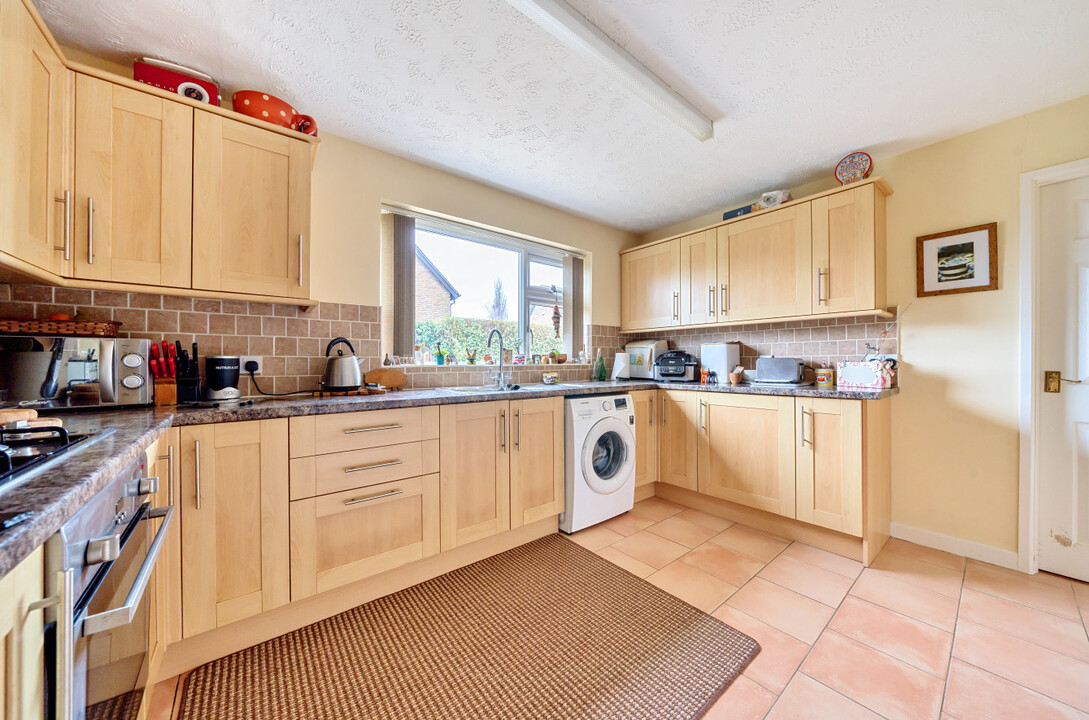 3 bed detached bungalow for sale in Orchard Close, Hereford  - Property Image 13