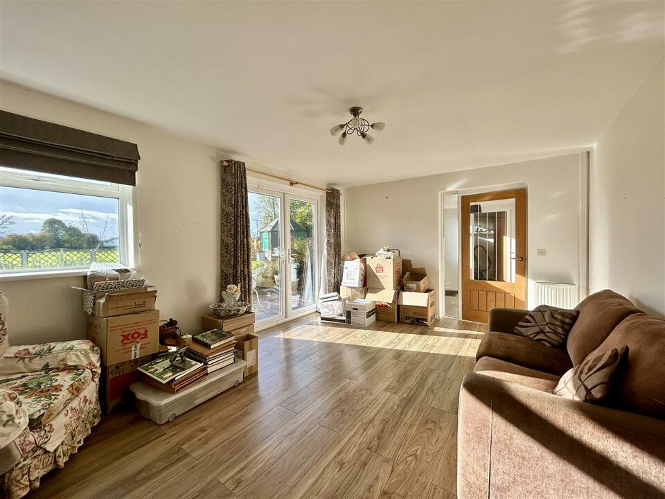 2 bed bungalow for sale in North Road, Leominster  - Property Image 3