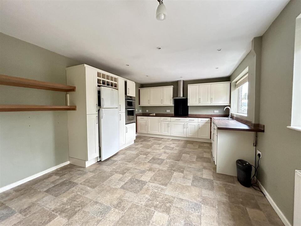 2 bed bungalow for sale in North Road, Leominster  - Property Image 2