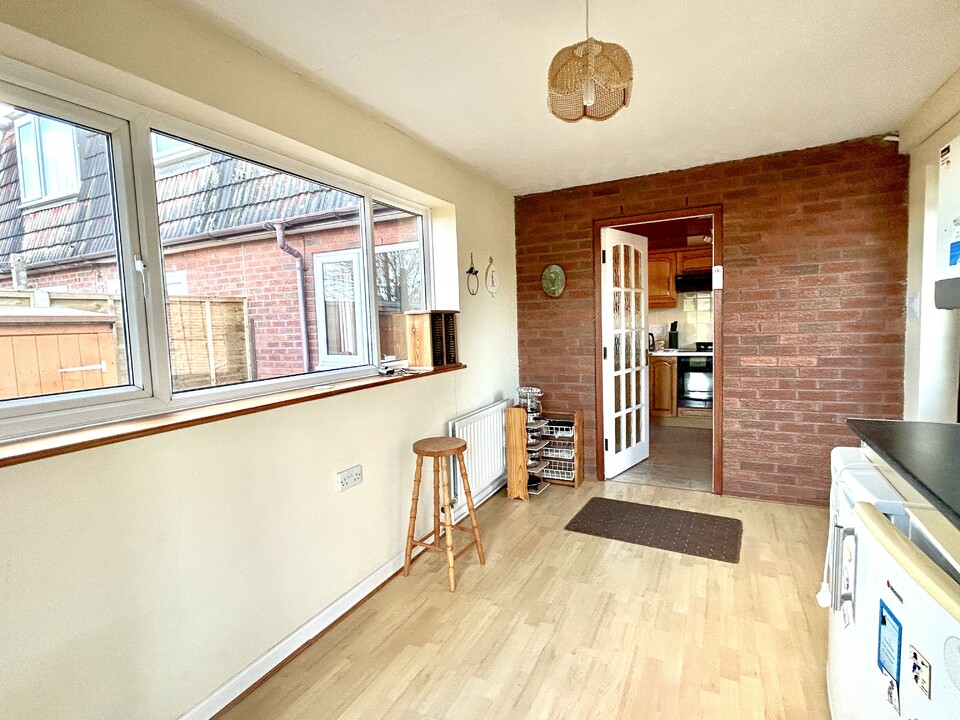 3 bed semi-detached house for sale in Stanberrow Road, Hereford  - Property Image 9