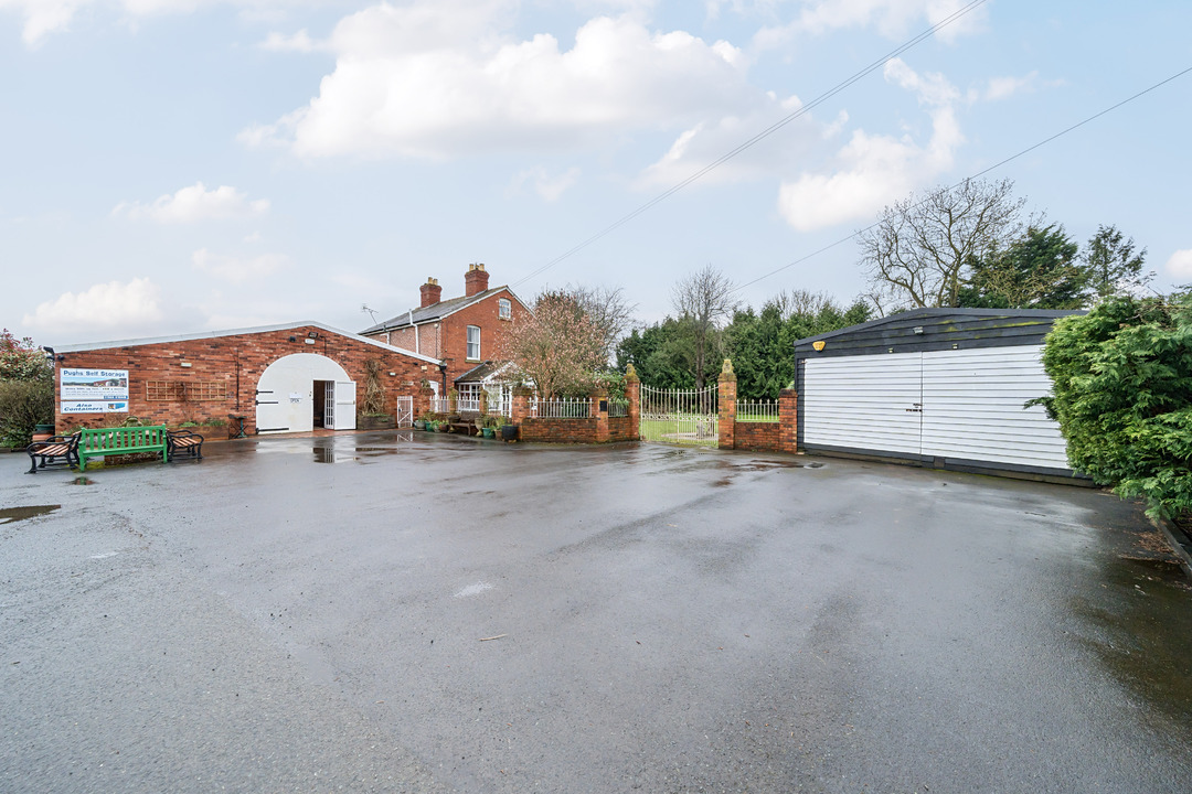 3 bed detached house for sale in North Road, Leominster  - Property Image 19