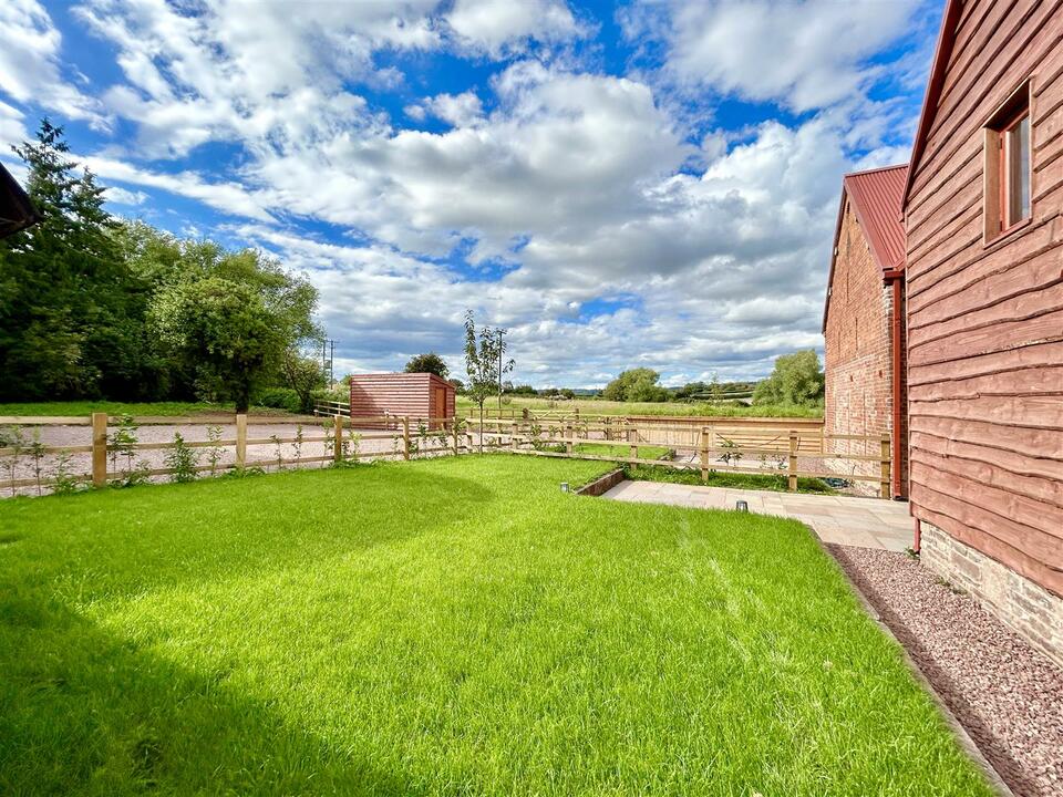 3 bed barn conversion for sale in The Wainhouse The Parks, Hereford  - Property Image 2