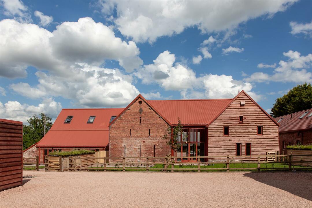 3 bed barn conversion for sale in The Wainhouse The Parks, Hereford  - Property Image 12