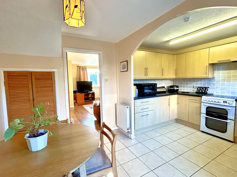 3 bed semi-detached house for sale in Wheatridge Road, Hereford  - Property Image 4
