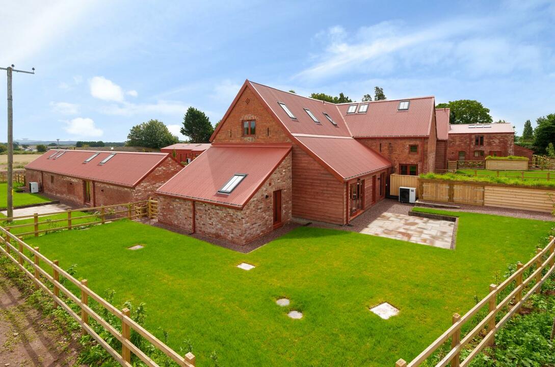 4 bed barn conversion for sale in The Hemmel The Parks, Hereford  - Property Image 1