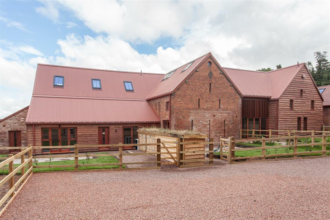 4 bed barn conversion for sale in The Hemmel The Parks, Hereford  - Property Image 18