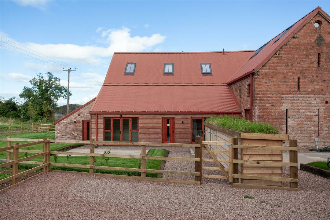 4 bed barn conversion for sale in The Hemmel The Parks, Hereford  - Property Image 24