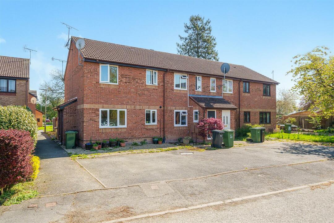 1 bed terraced house for sale in Ridgemoor Road, Herefordshire - Property Image 1