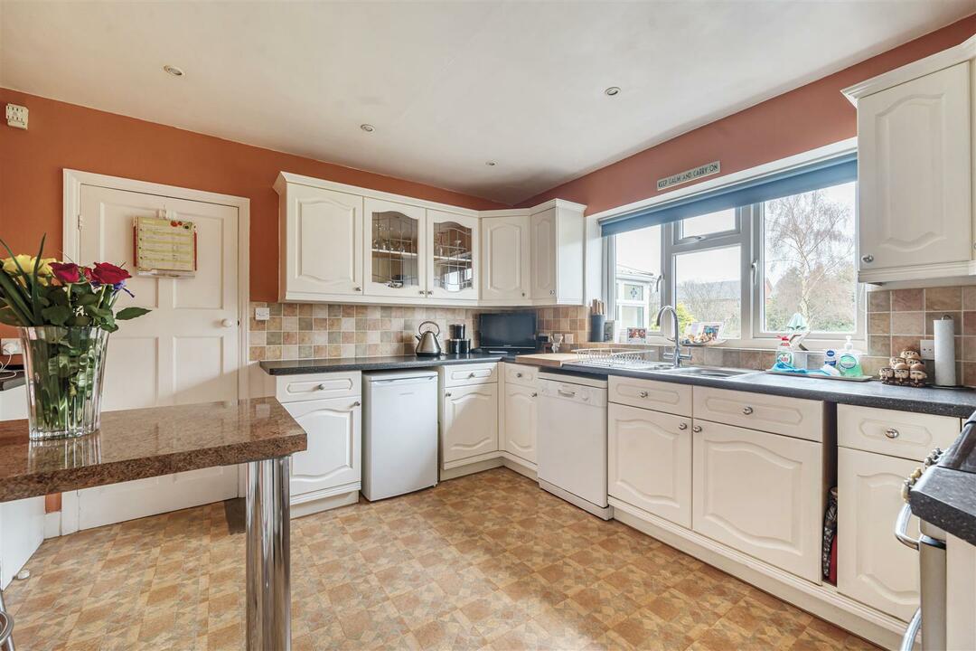 4 bed detached house for sale in Barons Cross Road, Leominster  - Property Image 5