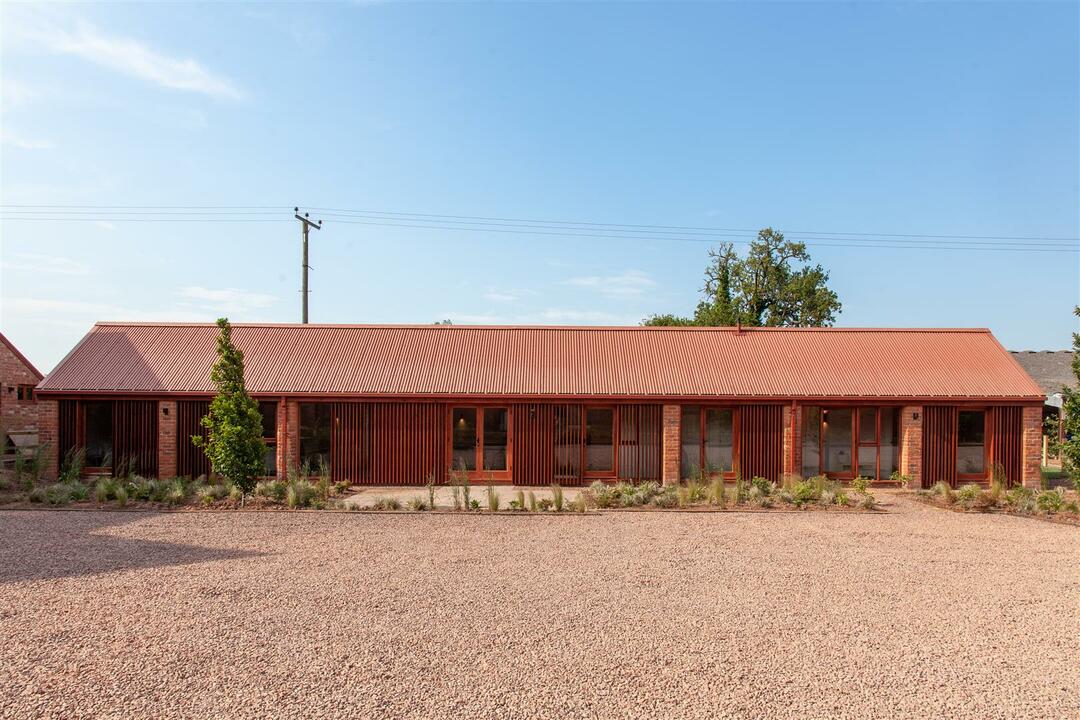 3 bed bungalow for sale in The Parks, Hereford  - Property Image 1