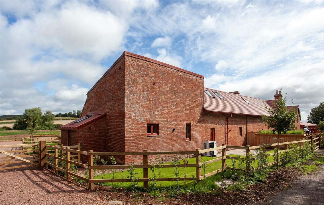 3 bed barn conversion for sale in The Grain Mill The Parks, Hereford - Property Image 1