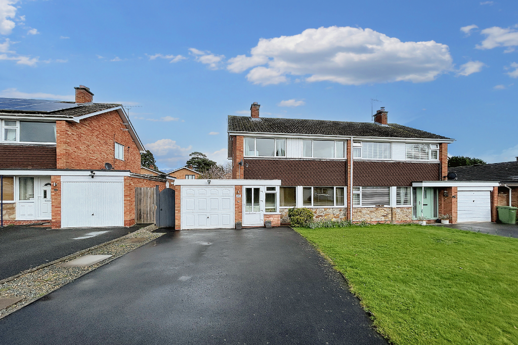 3 bed semi-detached house for sale in Harvey Road, Hereford  - Property Image 1