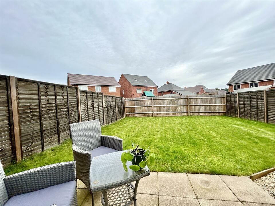 3 bed semi-detached house for sale in Grayling Drive, Hereford  - Property Image 14