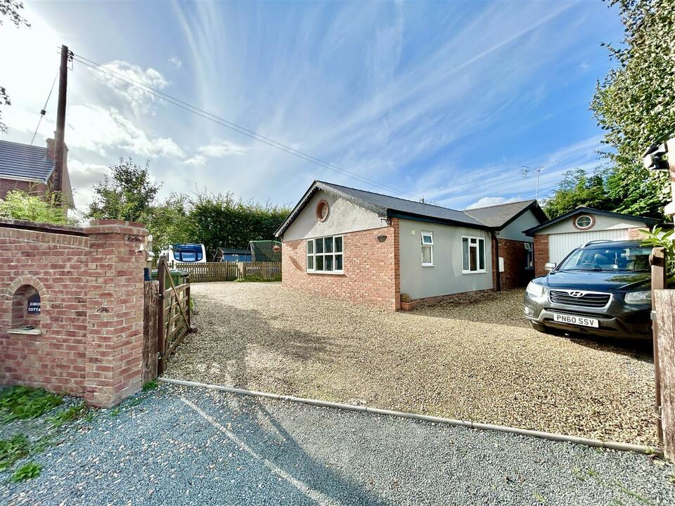 4 bed detached bungalow for sale in School Cottage, Hereford  - Property Image 1