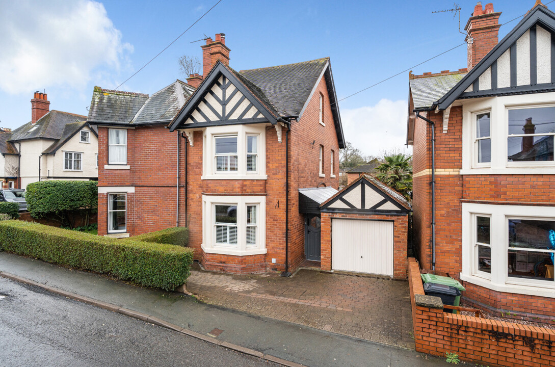 4 bed semi-detached house for sale in Church Road, Hereford - Property Image 1