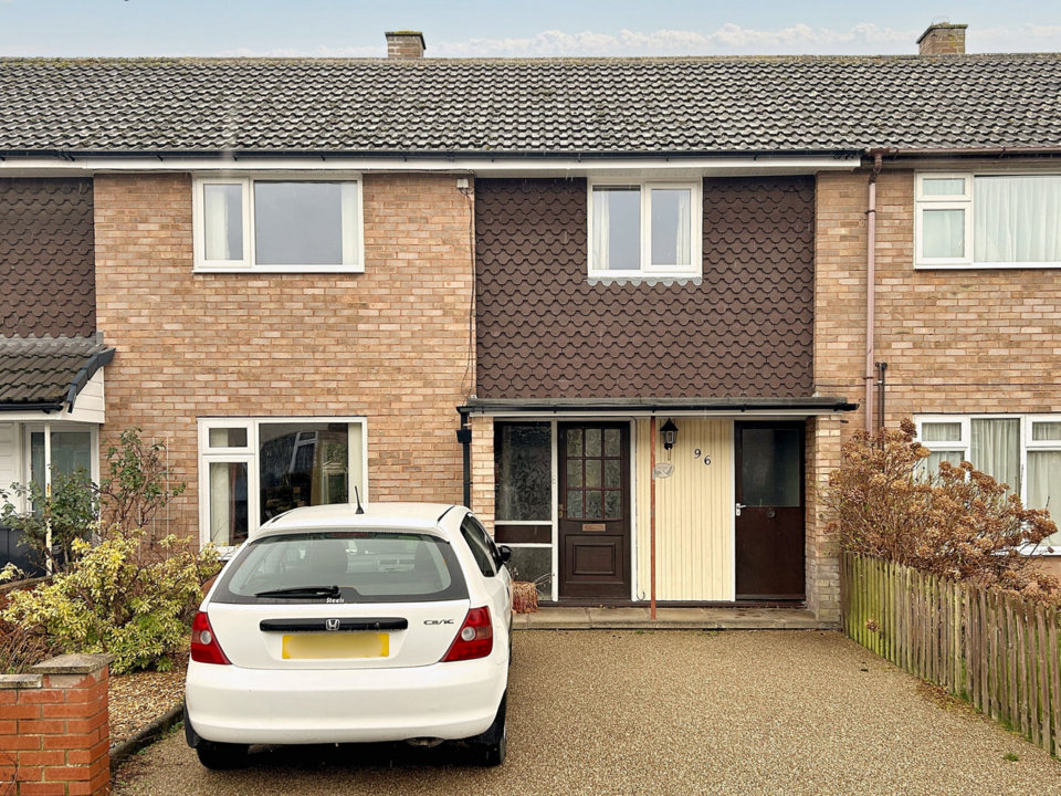 3 bed terraced house for sale in Whittern Way, Hereford - Property Image 1