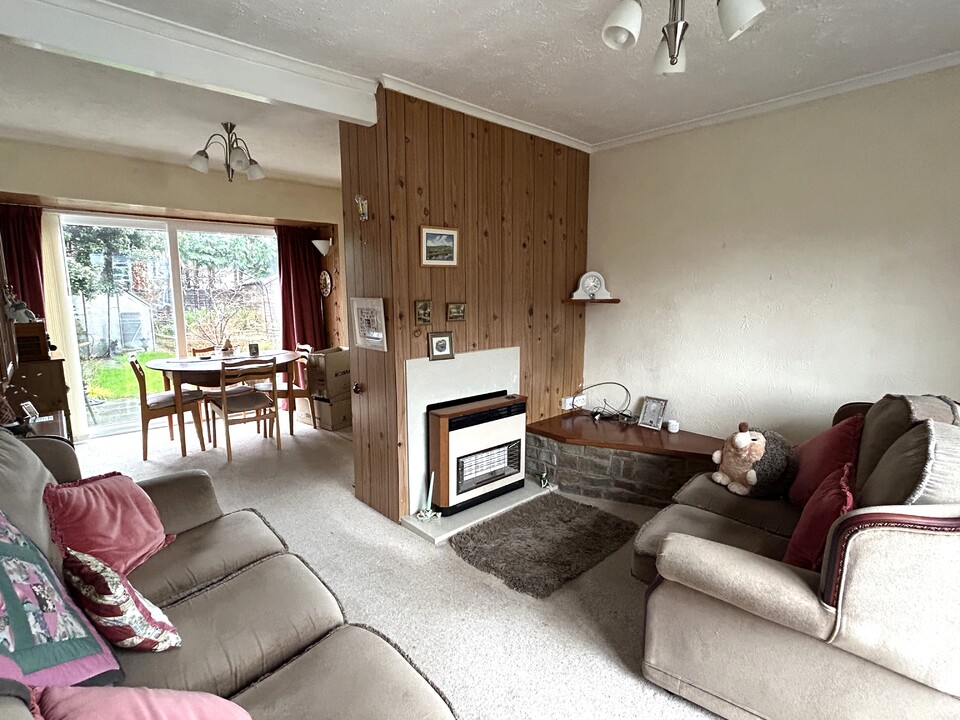 3 bed terraced house for sale in Whittern Way, Hereford  - Property Image 2