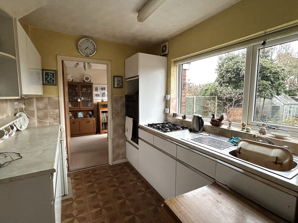 3 bed terraced house for sale in Whittern Way, Hereford  - Property Image 3