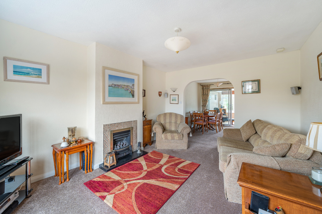 3 bed semi-detached house for sale in Newlands Drive, Leominster  - Property Image 3