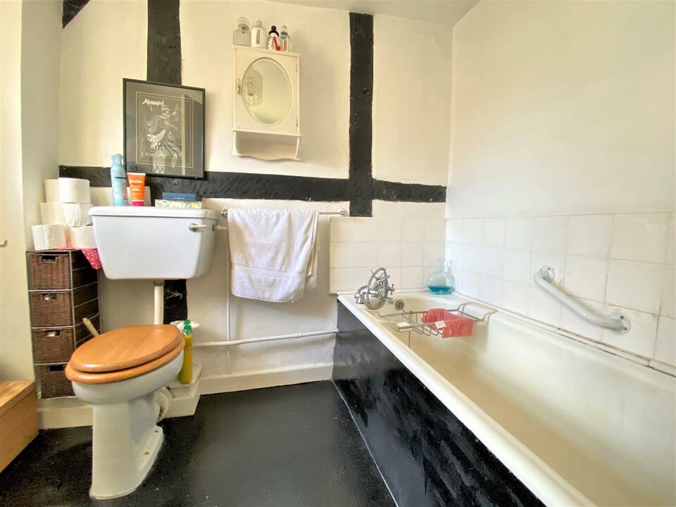 4 bed cottage for sale in Castle Green Cottage Hereford Road, Hereford  - Property Image 12