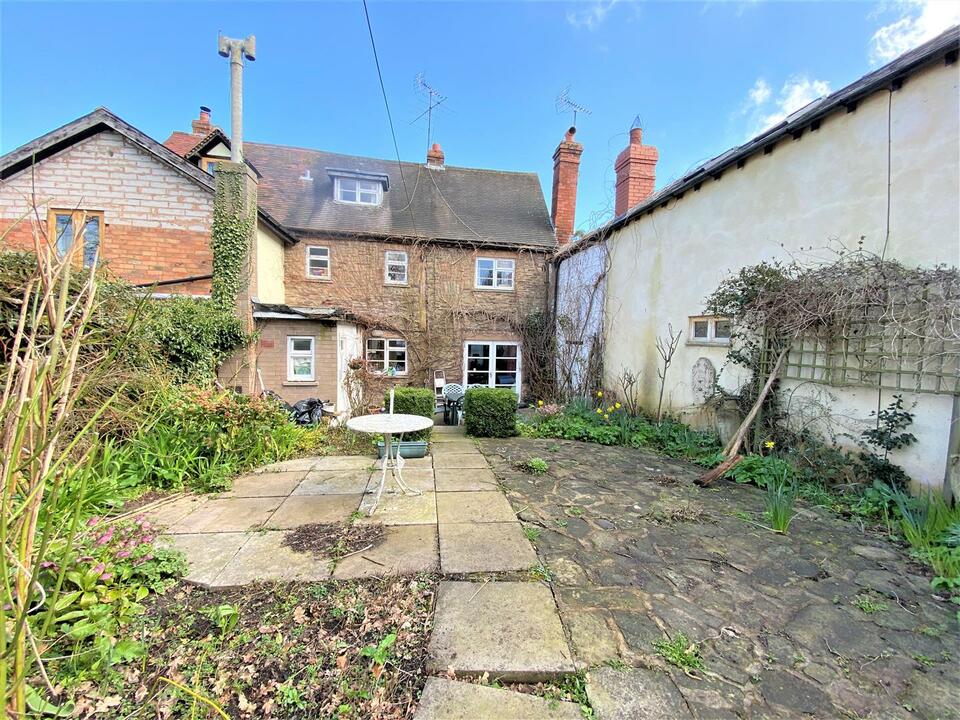 4 bed cottage for sale in Castle Green Cottage Hereford Road, Hereford  - Property Image 3