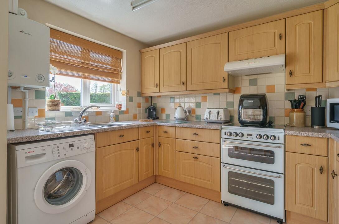 3 bed link detached house for sale in Eastholme Avenue, Hereford  - Property Image 8