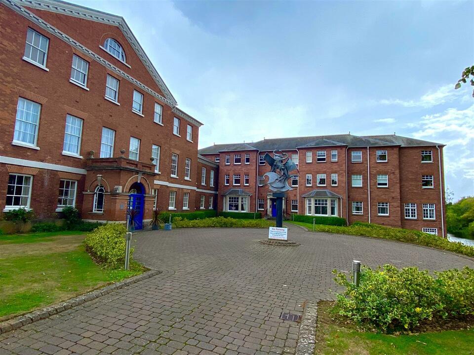 2 bed apartment for sale in Wye Way, Hereford  - Property Image 5