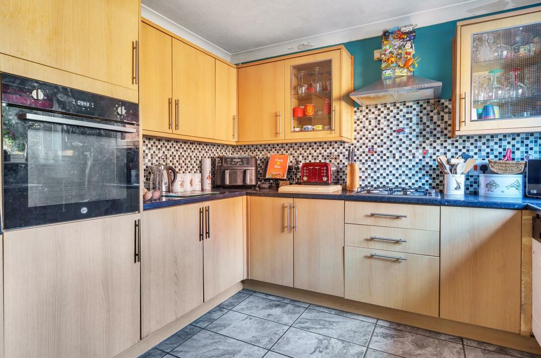 3 bed semi-detached house for sale in Middlemarsh, Leominster  - Property Image 3