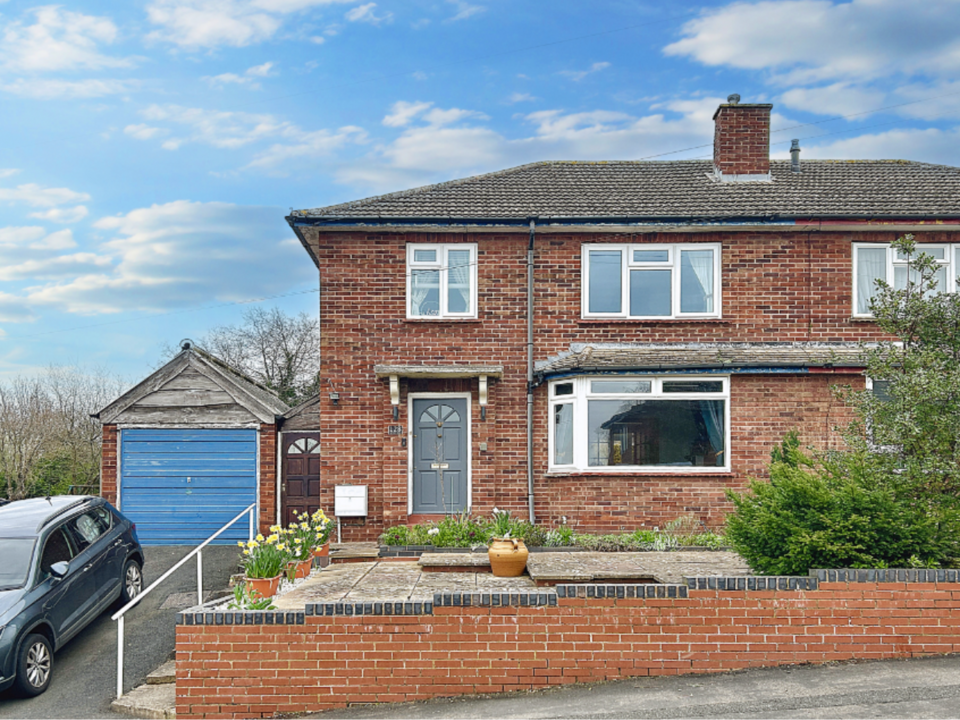 3 Bed Semi Detached House For Sale In Quarry Road Hereford Hr1 Ref