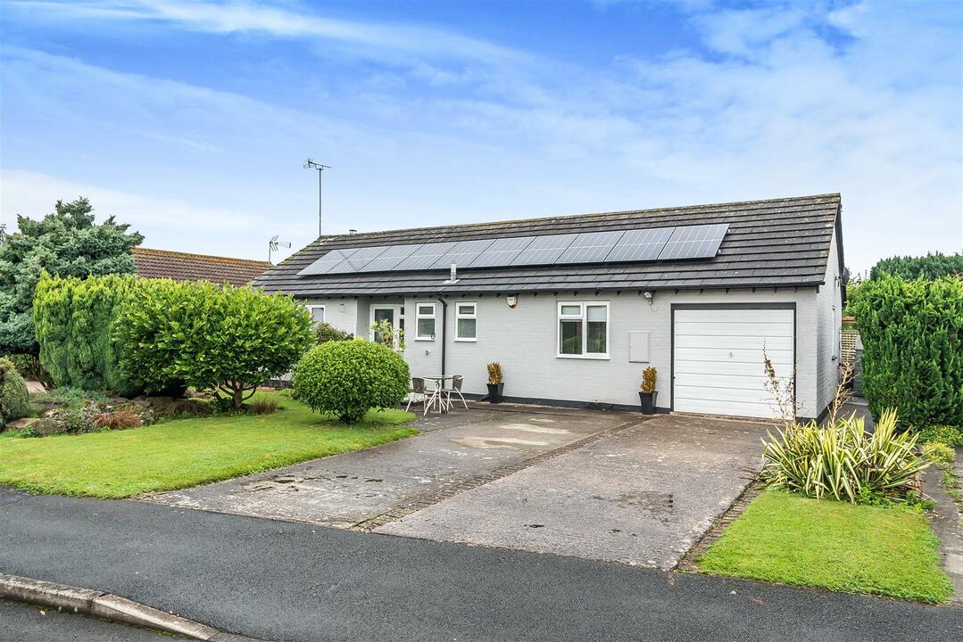 2 bed bungalow for sale in Bearcroft, Weobley - Property Image 1