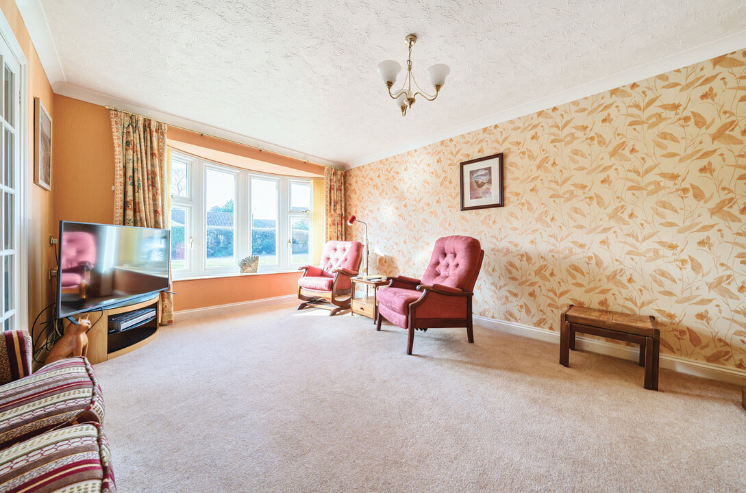 4 bed semi-detached house for sale in Old Eign Hill, Hereford  - Property Image 3