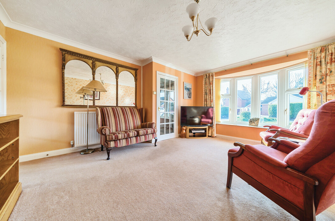 4 bed semi-detached house for sale in Old Eign Hill, Hereford  - Property Image 4
