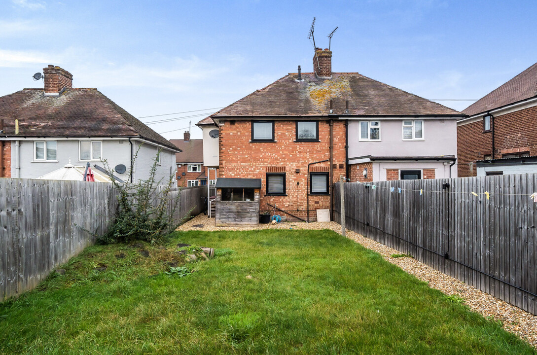 3 bed semi-detached house for sale in Queensway, Hereford  - Property Image 11