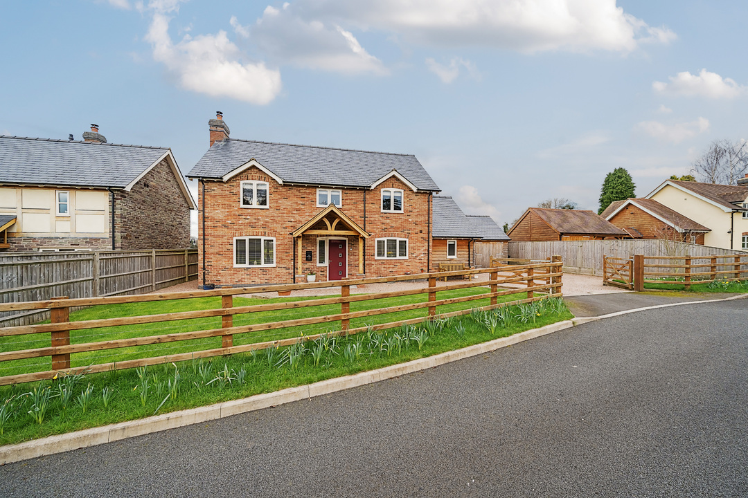 3 bed detached house for sale in Lyonshall, Kington  - Property Image 1