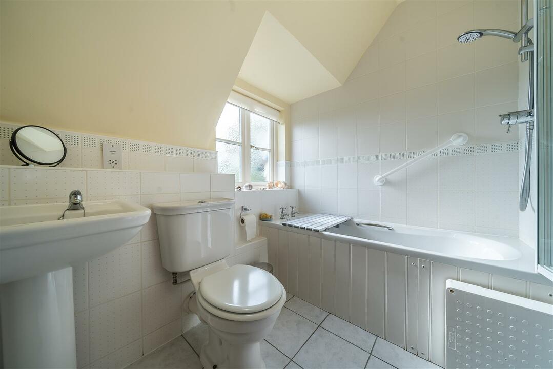 3 bed detached house for sale in Townsend Park, Leominster  - Property Image 10