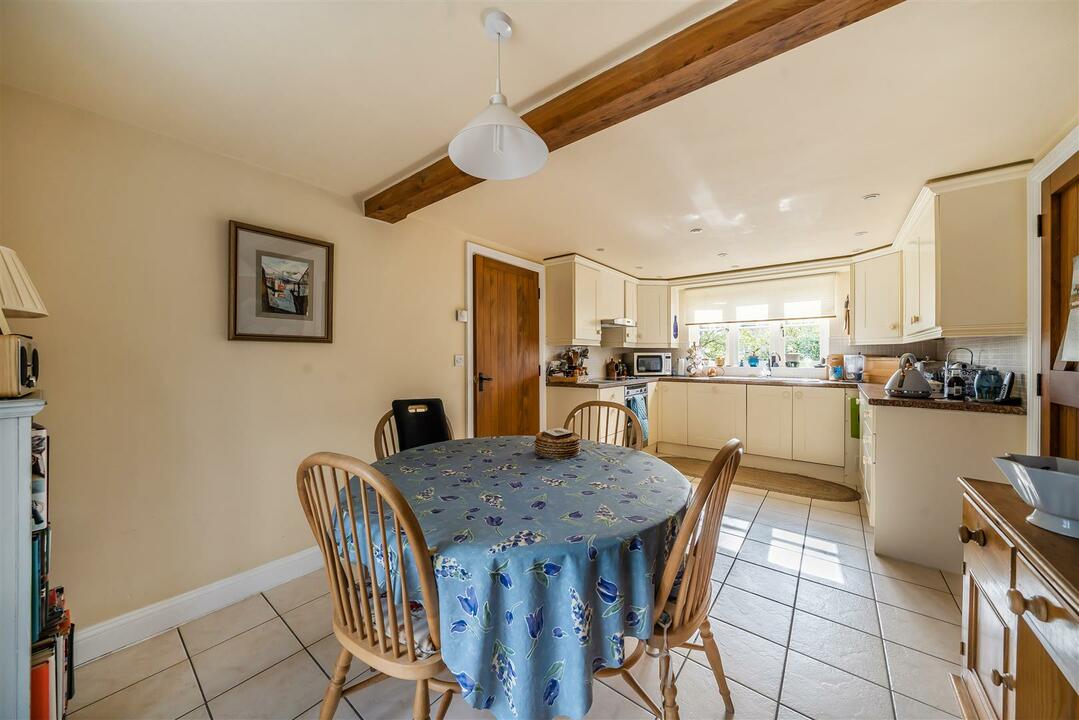 3 bed detached house for sale in Townsend Park, Leominster  - Property Image 3
