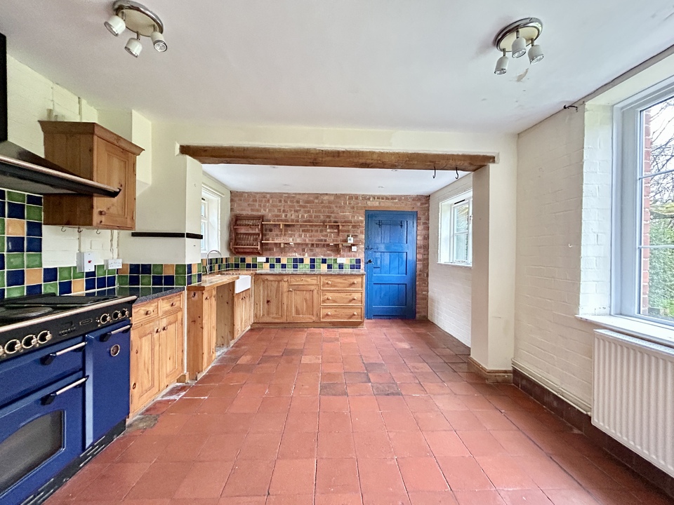 3 bed detached house for sale in Staunton-on-Arrow, Leominster  - Property Image 2