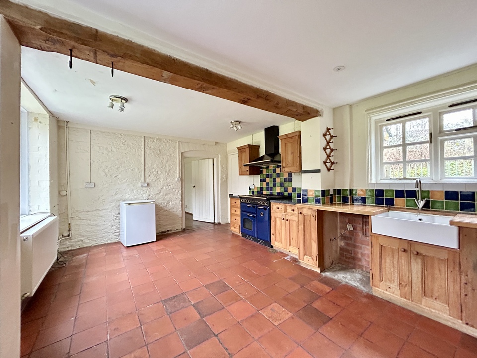 3 bed detached house for sale in Staunton-on-Arrow, Leominster  - Property Image 4