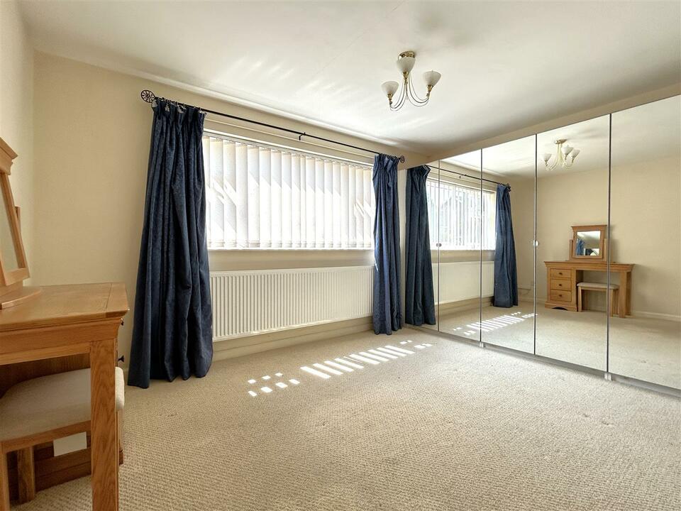 3 bed semi-detached bungalow for sale in Loder Drive, Hereford  - Property Image 11
