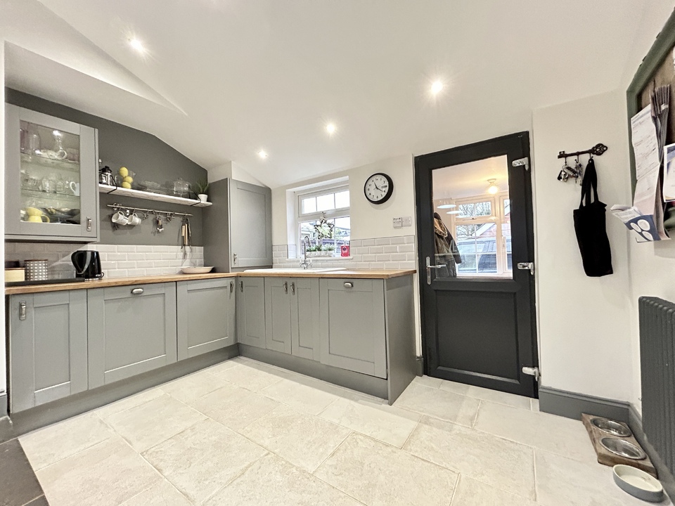 4 bed semi-detached house for sale in Shelwick, Hereford  - Property Image 8