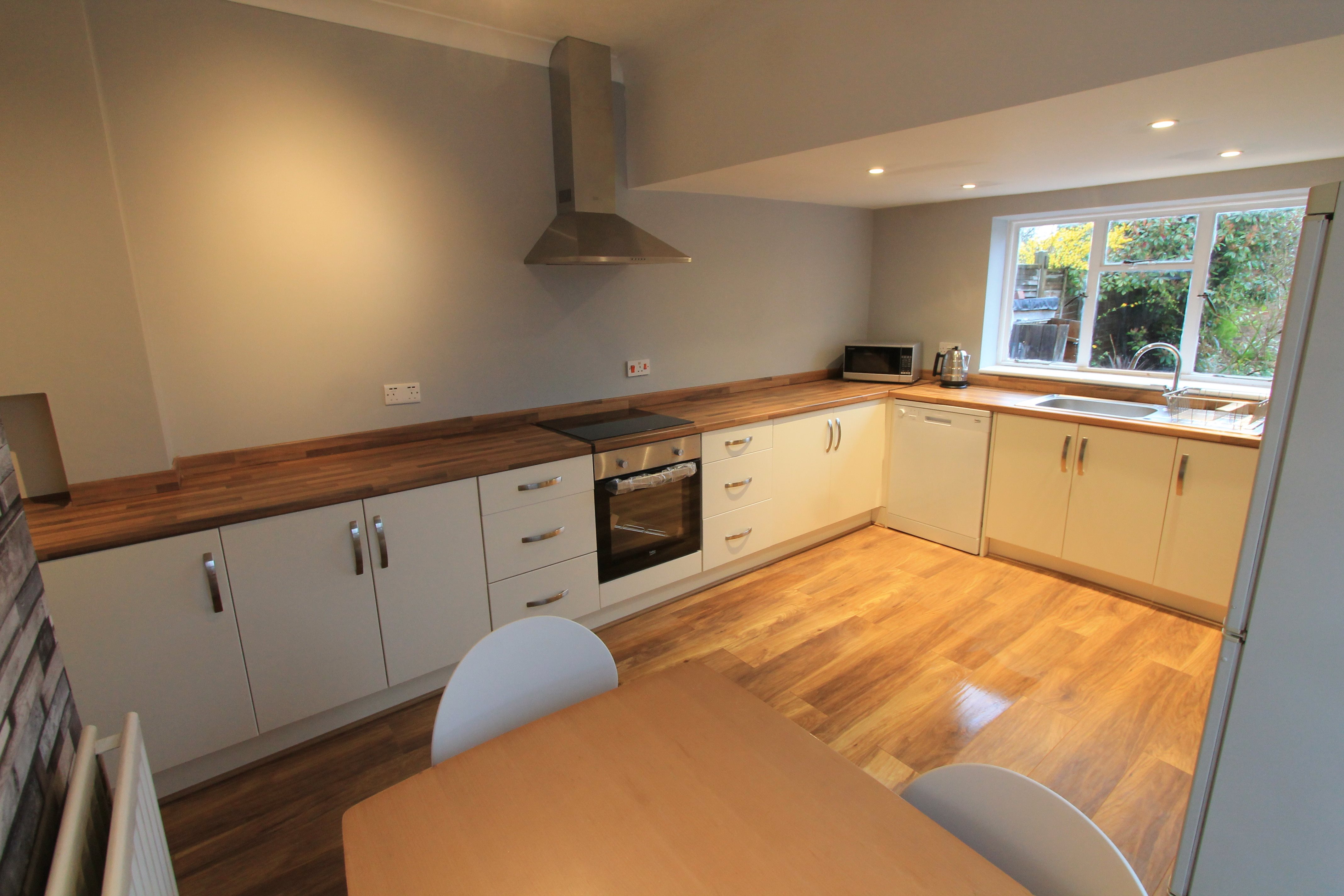 5 bed house to rent in Osborne Road, Bournemouth  - Property Image 3