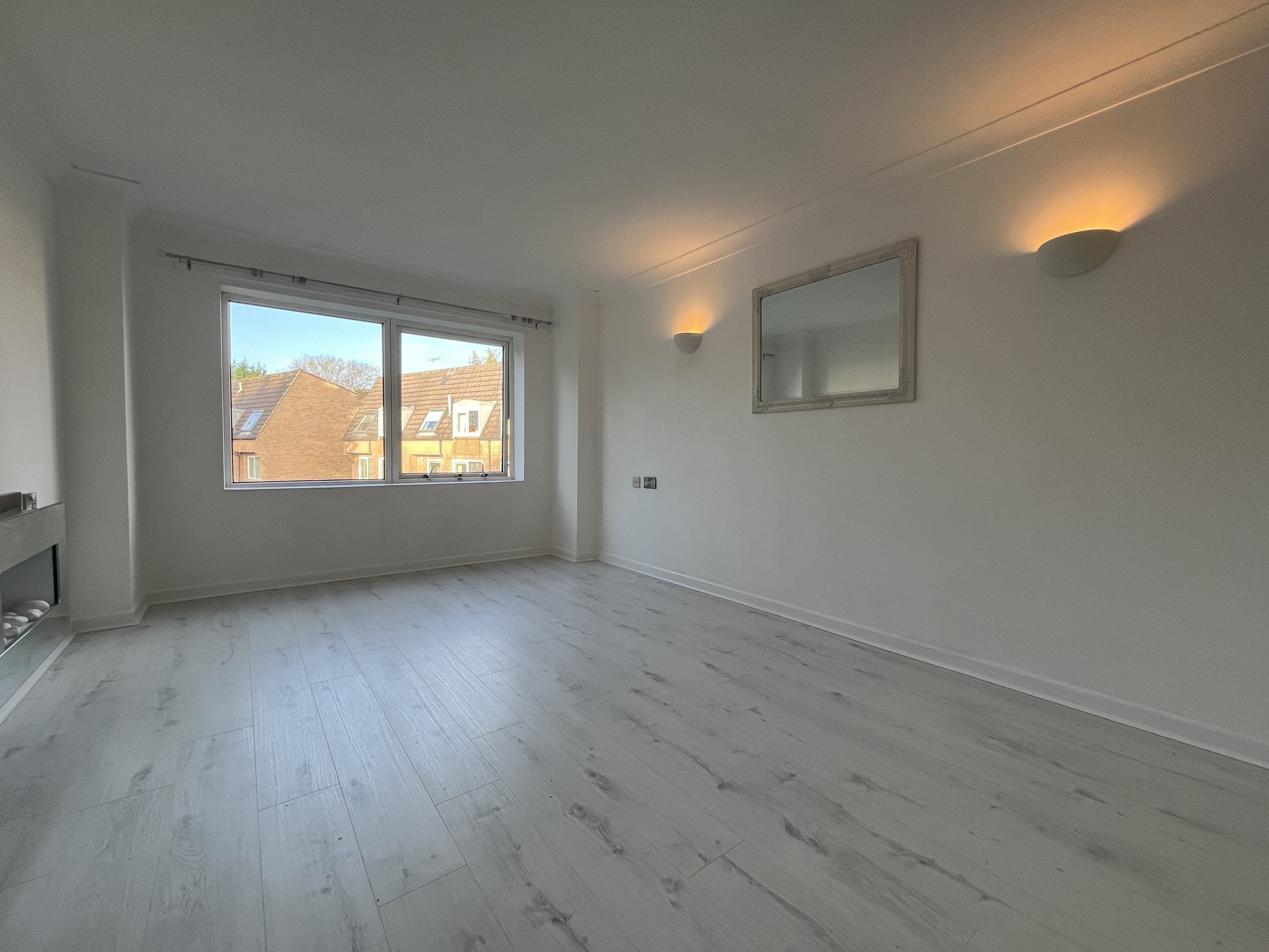 1 bed retirement property to rent in Wimborne Road, Bournemouth  - Property Image 3