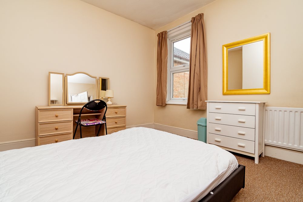 5 bed house to rent in Sedgley Road 6