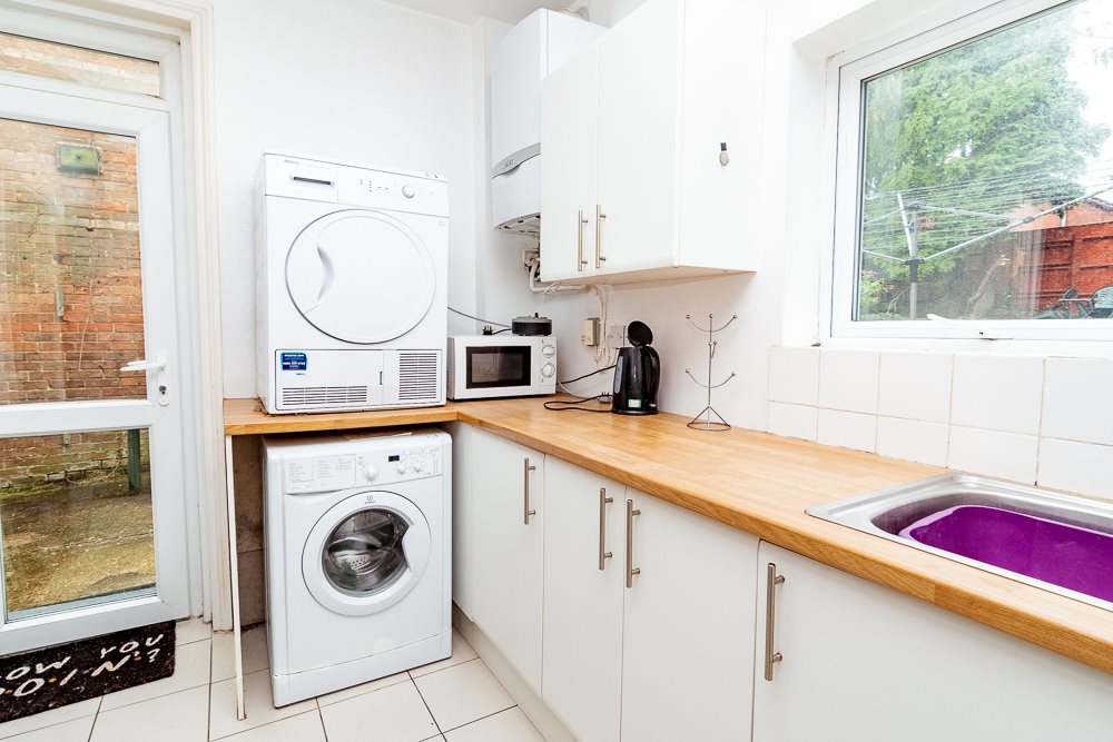 5 bed house to rent in Sedgley Road 11