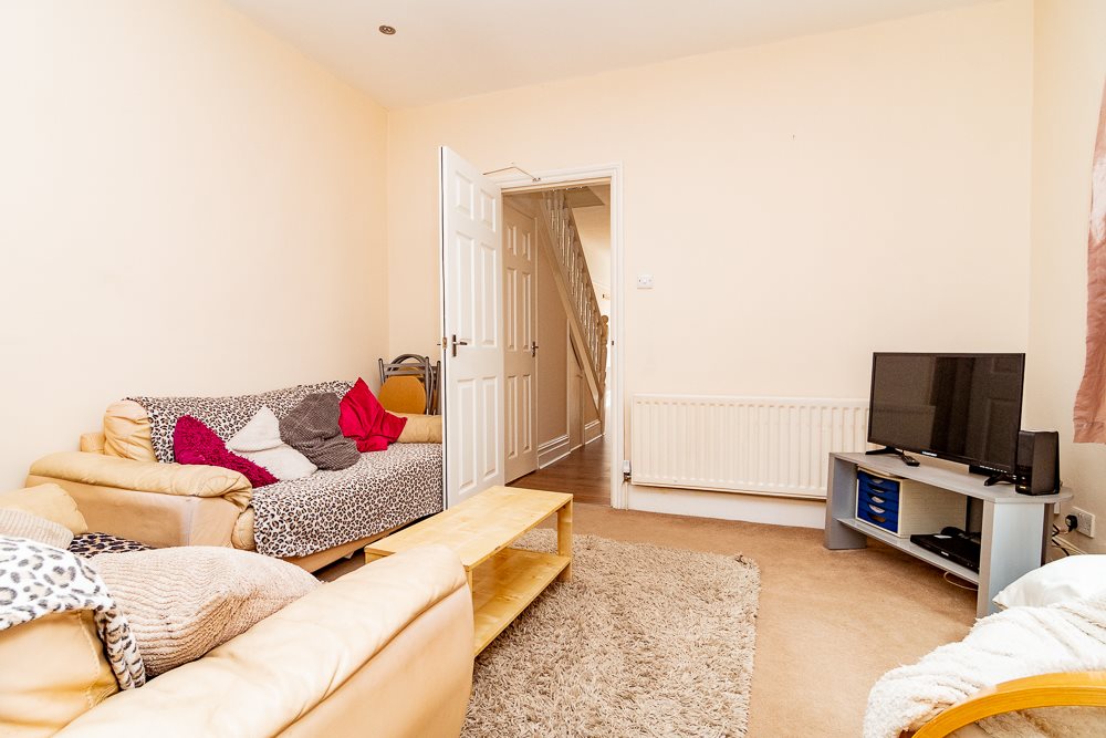 5 bed house to rent in Sedgley Road  - Property Image 3