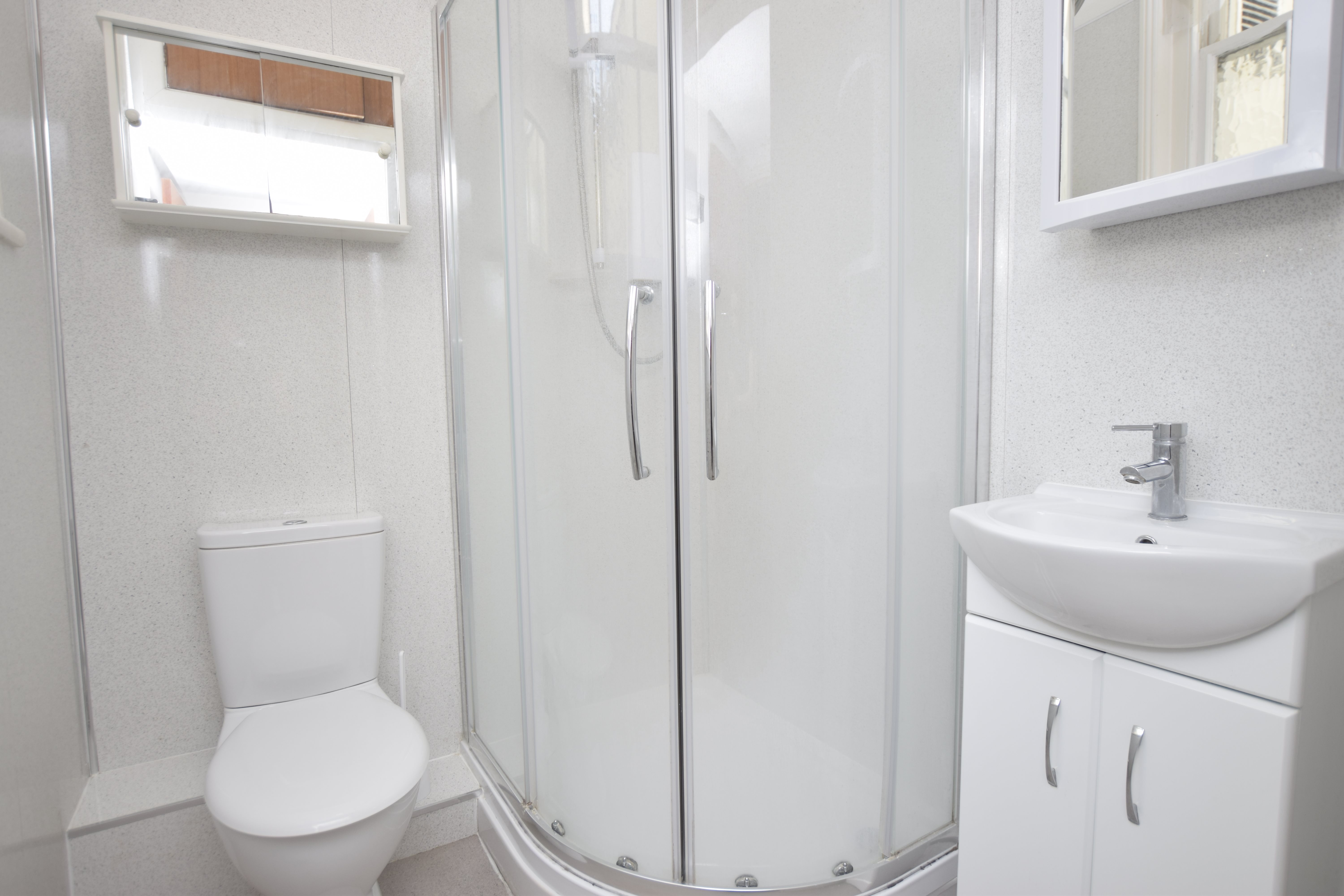 Studio flat to rent in Seamoor Road, Bournemouth  - Property Image 4