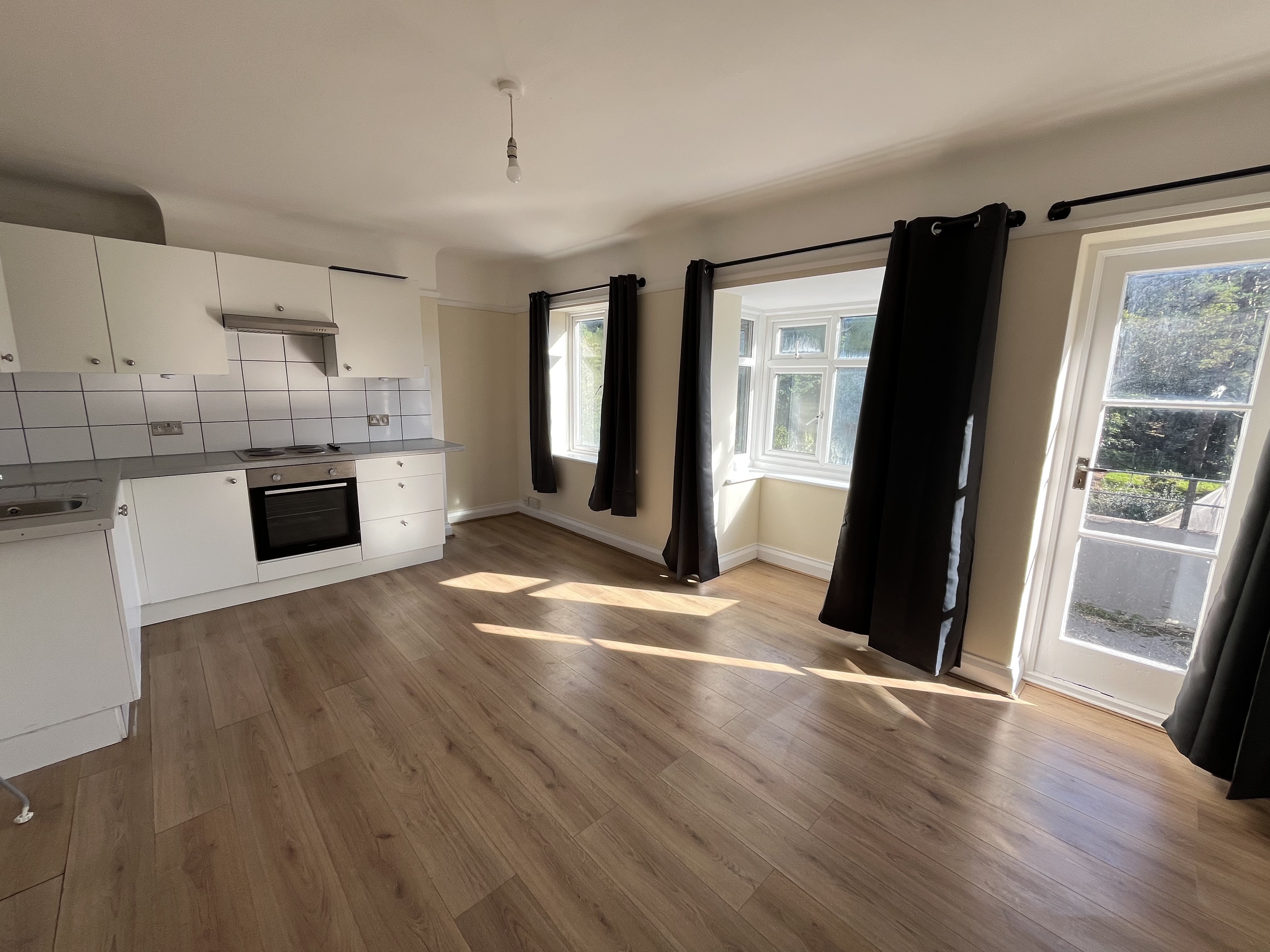 3 bed apartment to rent in St Peters Road  - Property Image 1