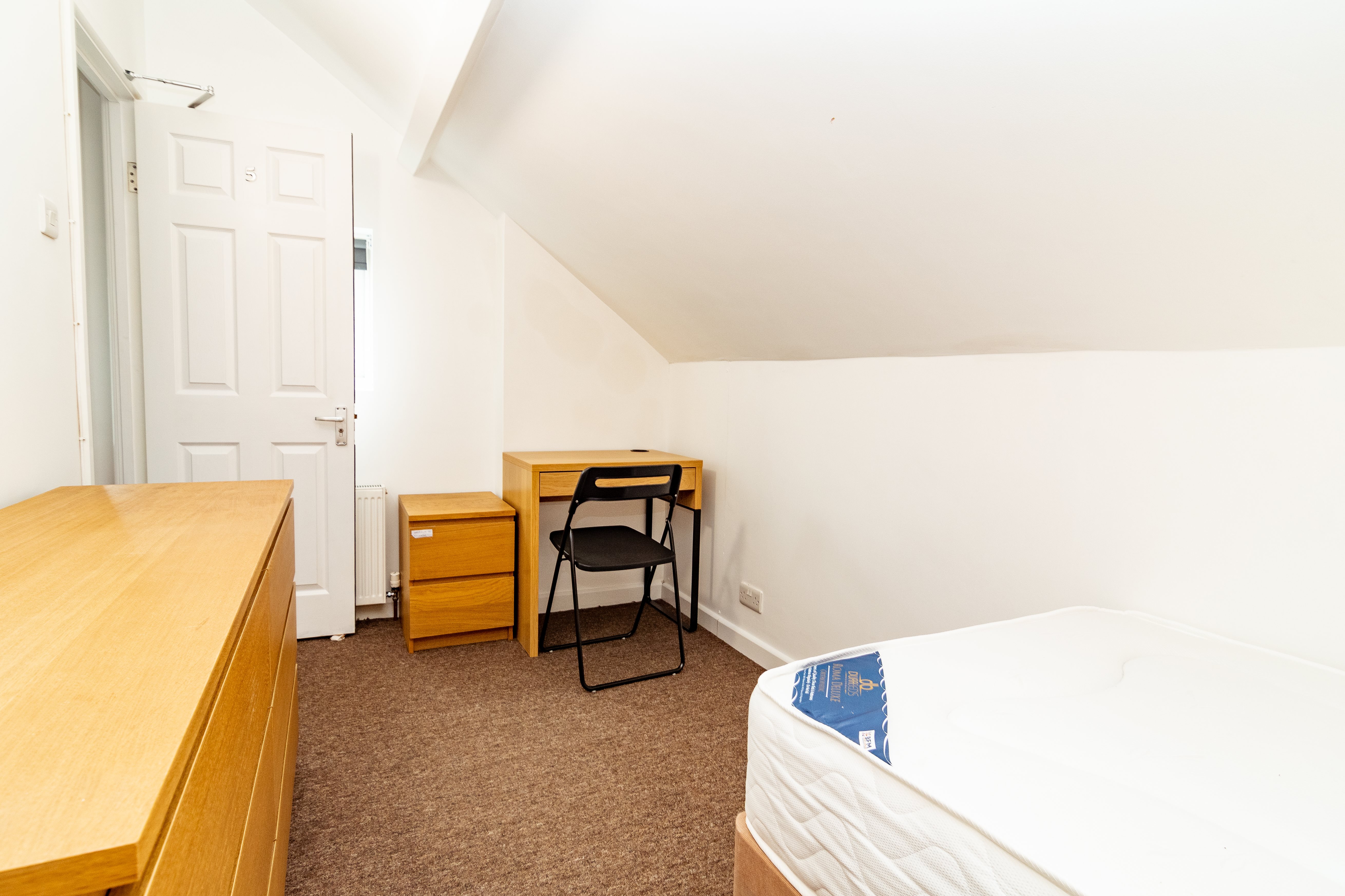 1 bed house / flat share to rent in Wolverton Road, Bournemouth 13