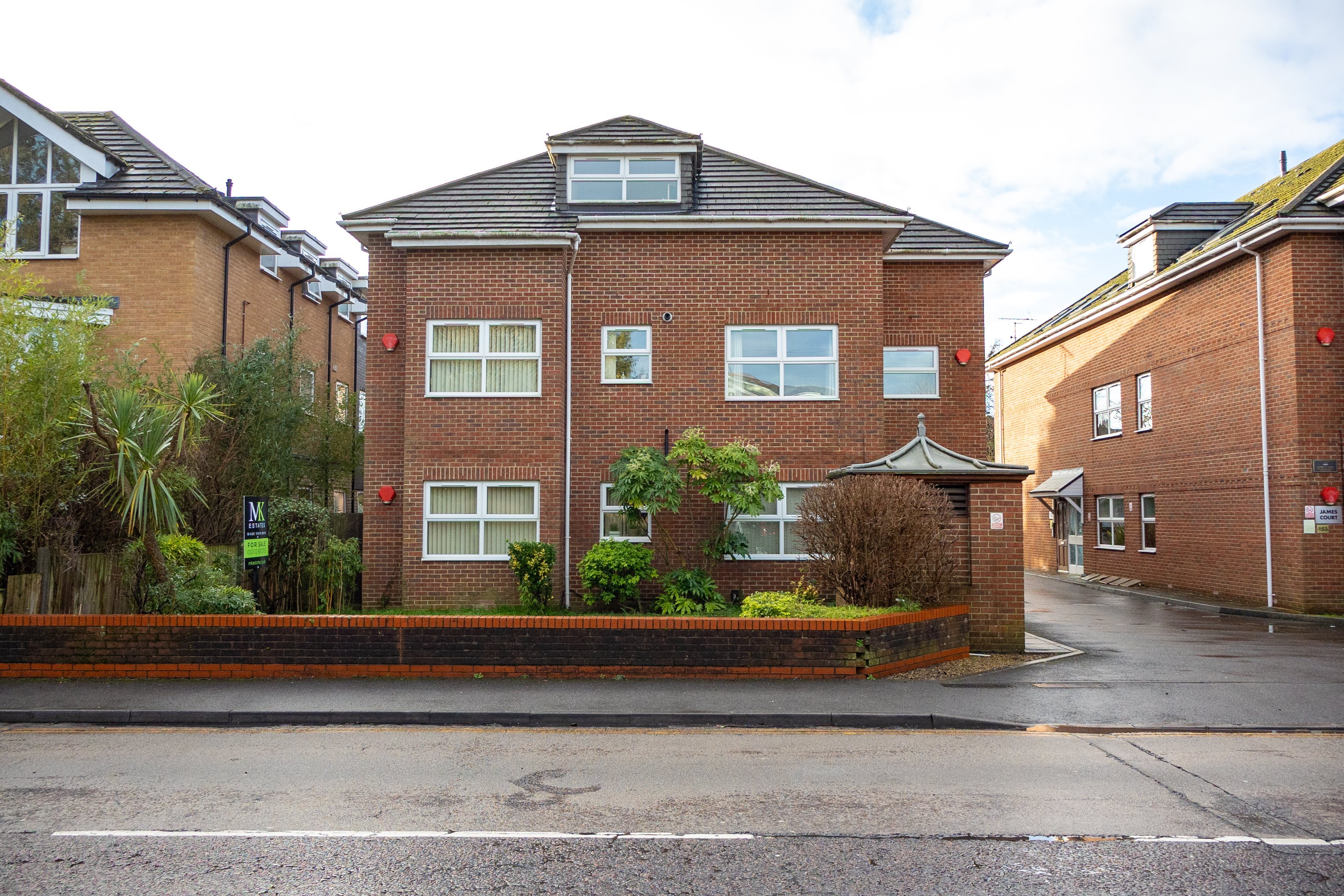 2 bed flat to rent in Richmond Park Road, Bournemouth  - Property Image 9